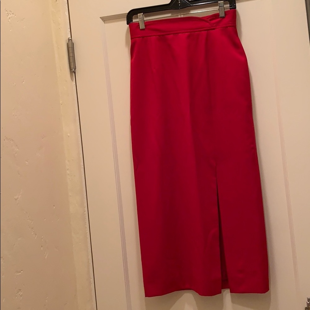 Red fitted long skirt with slit, 100% wool